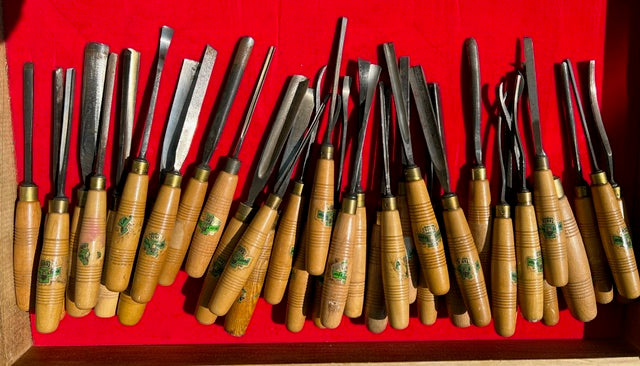 Beautiful Set of 37 HENRY TAYLOR Carving Chisels - 112513