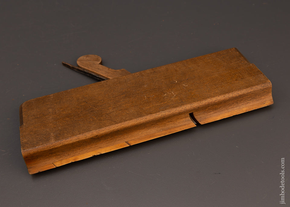 Fine Snipe Bill Moulding Plane by IOHN GREEN Ca. 1768-1808 - 112726