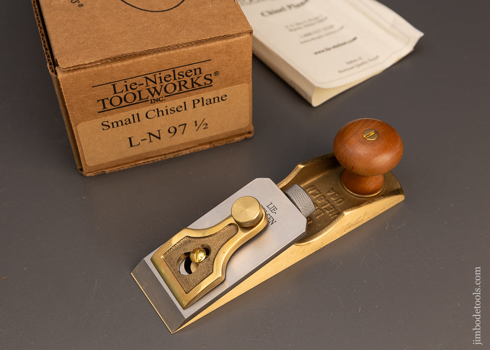 LIE NIELSEN No. 97 1/2 Small Chisel Plane Mint in Box - 113318