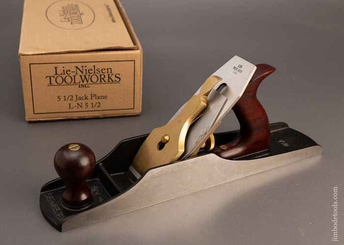 LIE NIELSEN No. 5 1/2 JUMBO Jack Plane Near Mint in Box Out of Stock @ Lie Nielsen Rosewood Handles - 113635