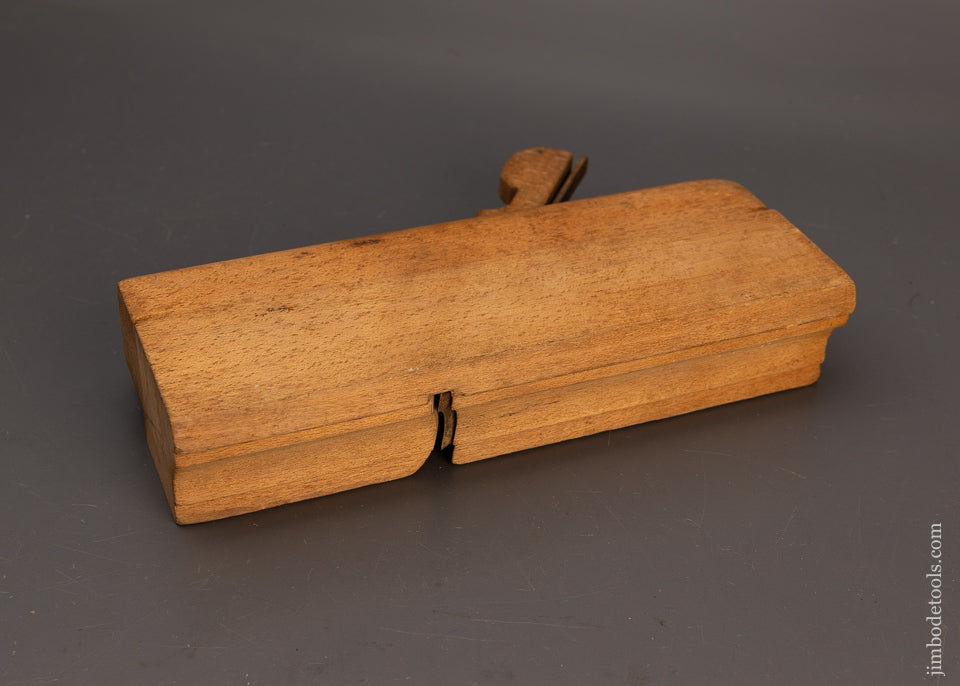 Fine Quarter Round Moulding Plane by AUBURN TOOL CO. circa 1864-93 - 114415