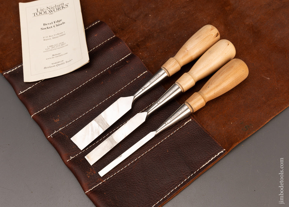 3 LIE NIELSEN Dovetail Chisels in Leather Roll - 114600