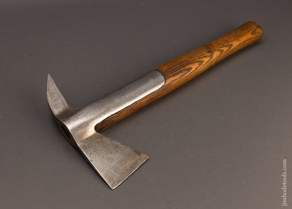 Gorgeous English Fireman’s Axe - 114732