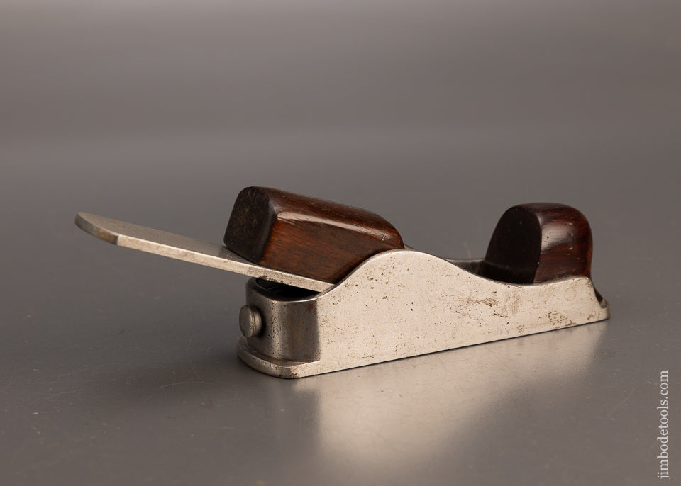 Fine NORRIS No. 32 Thumb Plane with Rosewood Infill - 114812