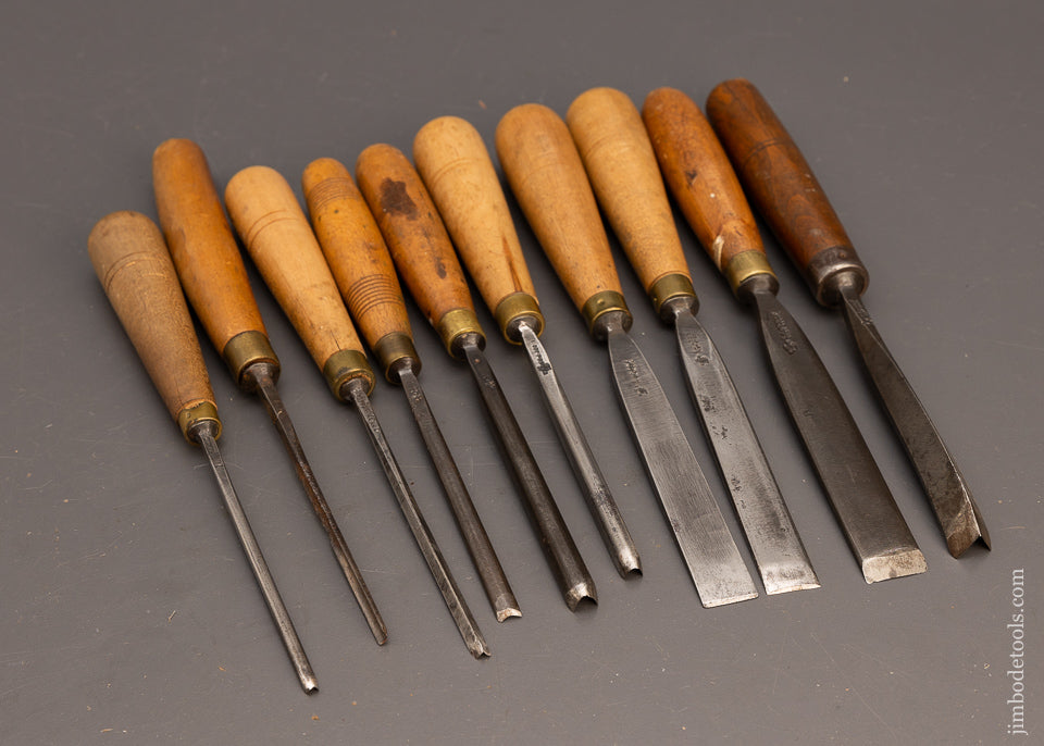 Fine Set of 10 ADDIS Carving Chisels Gouges - 115123