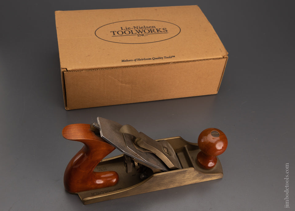 LIE NIELSEN No. 4 Bronze Smooth Plane in Box - 104695