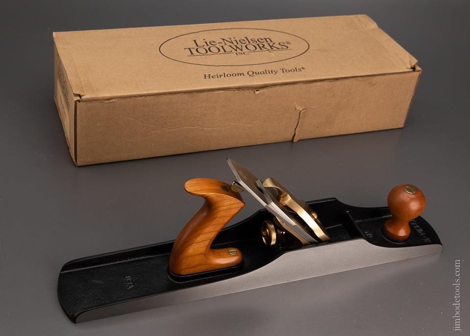 LIE-NIELSEN No. 6 Fore Plane Mint in Box OUT OF STOCK @ Lie Nielsen -  - 105511