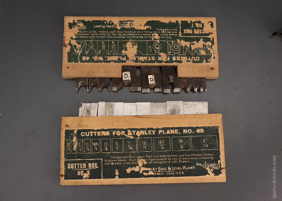 100% Complete STANLEY No. 45 Combination Plow Plane in Box - 105589