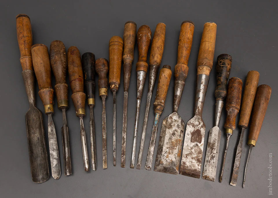 17 Good Chisels & Gouges - 106417