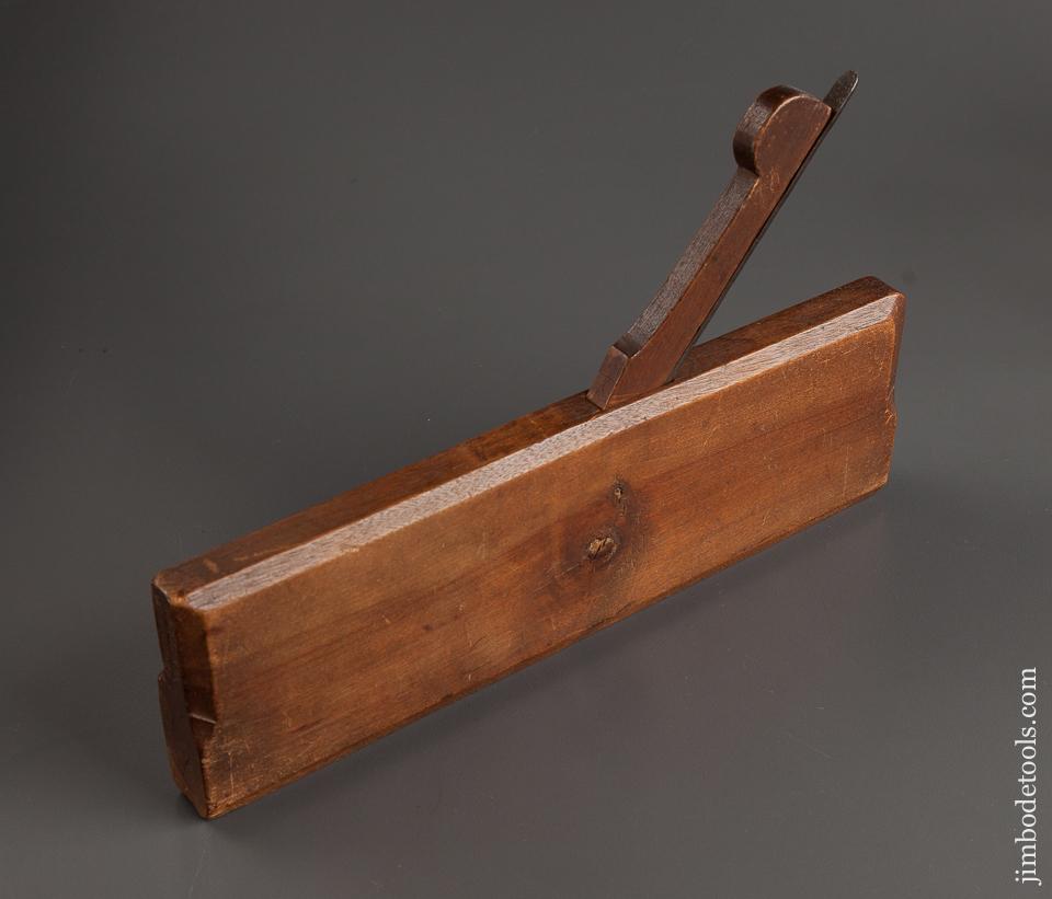 Crisp 18th Century CHELOR Ten inch Yellow Birch Moulding Plane NEAR MINT - 78095RU