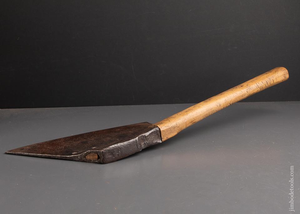 Good European Right-Handed Goose Wing Axe - 92802