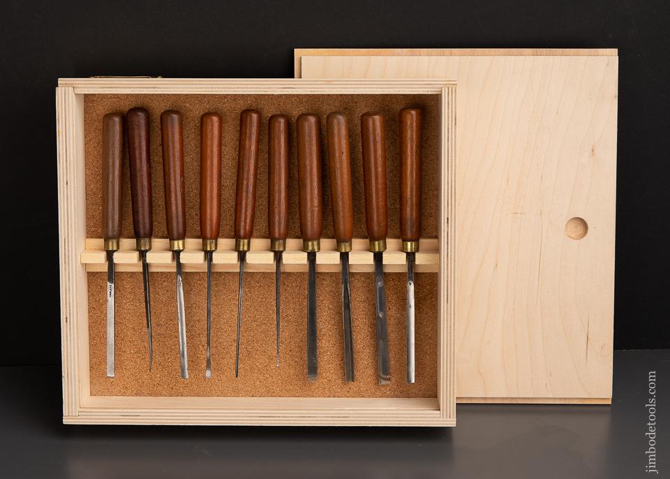 10 ADDIS Carving Tools in Custom Box - 92877