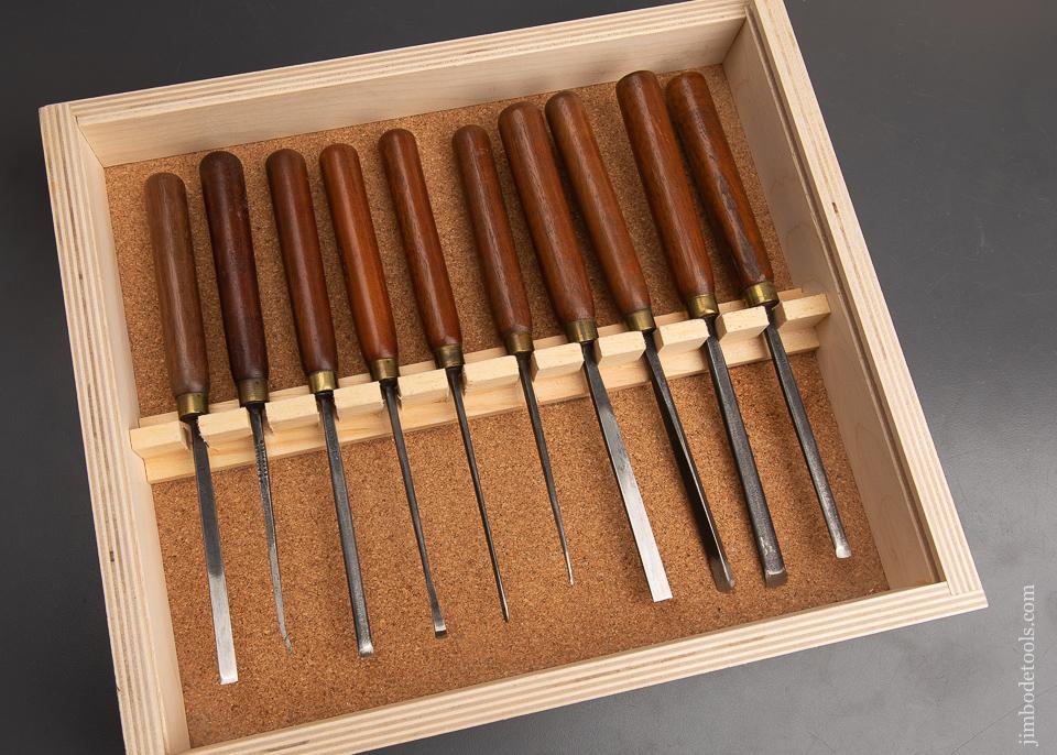 10 ADDIS Carving Tools in Custom Box - 92877